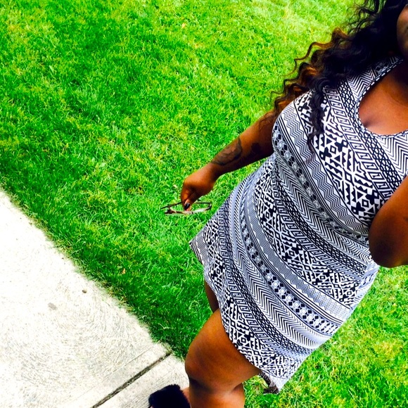 Flowy maxi dress 👗 - Picture 2 of 2